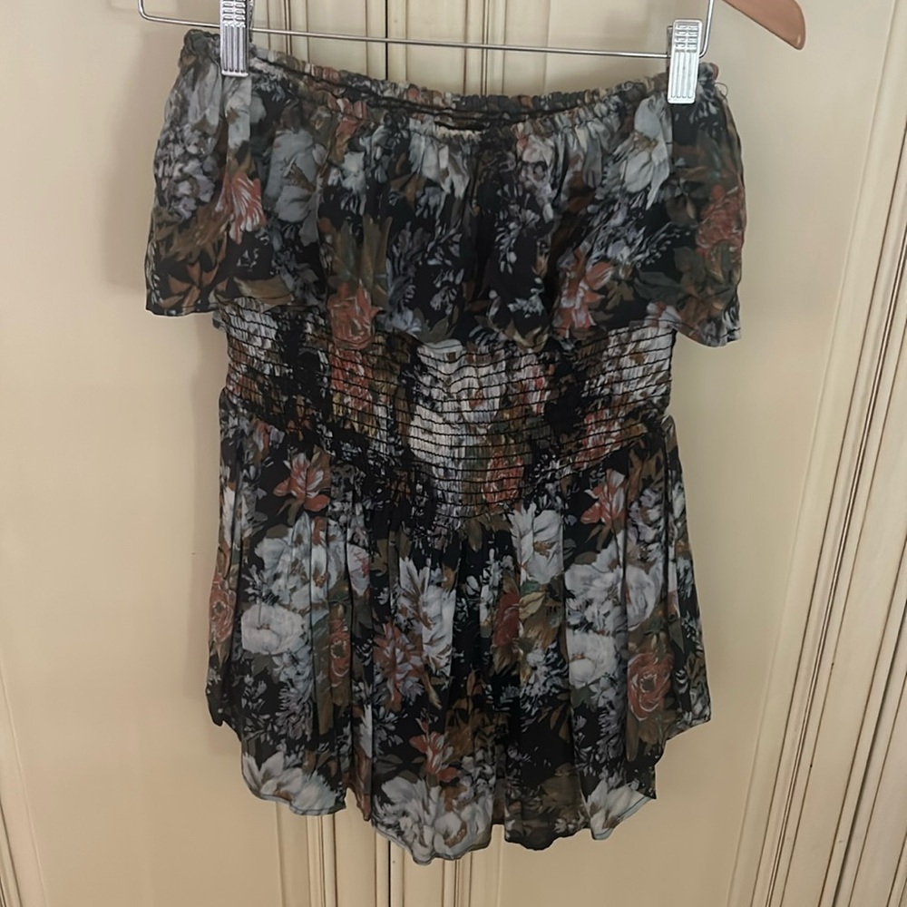 Blu life /planet blue strapless flower romper dress. Size small